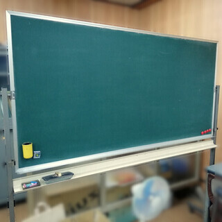 【値下げ】8/19引取希望　グリーンボード　黒板　180×180...
