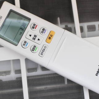 R088)【美品・高年式！】富士通 FUJITSU ノクリア nocria ルームエアコン AS-C22G-W 2018年製 主に6畳用 2.2kw 単相100V