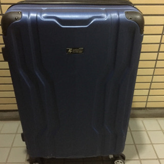 大型キャリーケース スーツケース