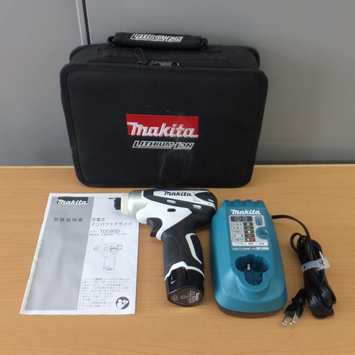 PayPay対応 マキタ 充電式インパクトドライバ TD090D 充電器 バッテリー ケース付 訳アリ品  makita 札幌市西区西野