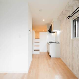 スキップフロア構造のおしゃれな新築デザイナーズアパート Nest Admin 府中のアパートの不動産 住宅情報 無料掲載の掲示板 ジモティー