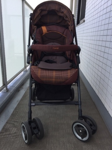 Combi ベビーカーA型