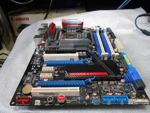 LGA775 マザーボード ASUS MAXIMUS II FORMULA 中古 動作品