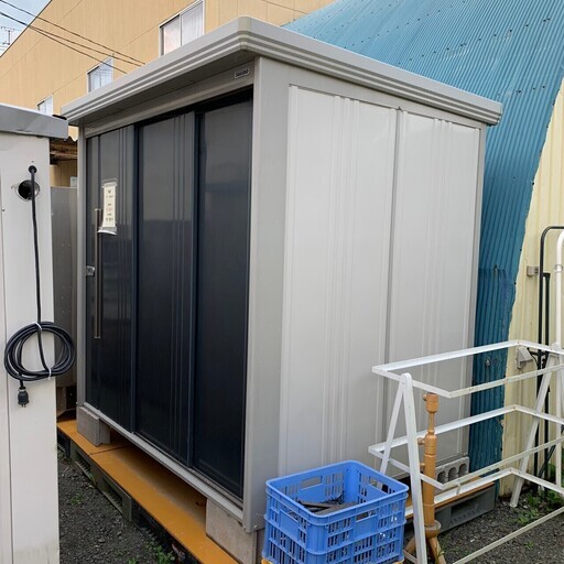 物置　スチール　倉庫　小屋　鍵付き\tG61