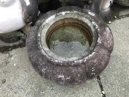 つくばいをお売りします。