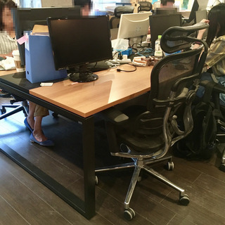 定価25万円相当！Garage 濃木目 大型 フリーアドレスデスク 6人〜8人 