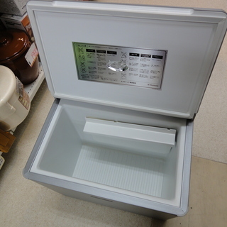 Dometic/ドメティック ポータブル3ウェイ冷蔵庫 33L 2014年製 AC/DC電源/カセットガス RC1602EGC【ユーズドユーズ名古屋天白店】 Dometic/ドメティック ポータブル3ウェイ冷蔵庫 33L 2014年製 AC/DC