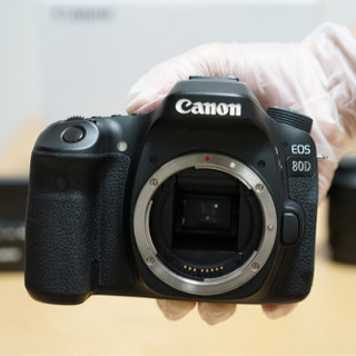 【最新カメラ】EOS80D ダブルズームキット + 高級レンズ + おまけ - 名古屋市