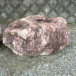 赤石と青石、庭石などにいかがでしょう