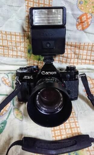 中古カメラ：Canon-AE-1 BLACK フラッシュ-ストロボ付き！