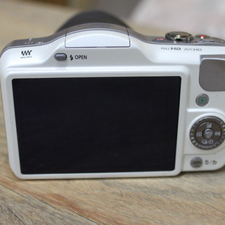 Panasonic パナソニック ミラーレス一眼 DMC-GF3　LUMIX GF3 ズームレンズ　キット