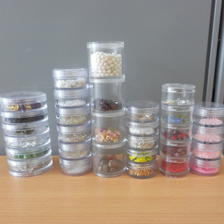 ▶ビーズ まとめて スパンコール アクセサリーパーツ テグス セット 大量 手芸 ペイペイ対応 札幌市西区西野 ▷ビーズ まとめて スパンコール アクセサリーパーツ テグス セット