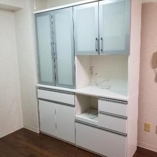 【3月のみ期間限定出品】松田家具 食器棚 8月3日に取りに来て頂ける方 松田家具 食器棚 売り