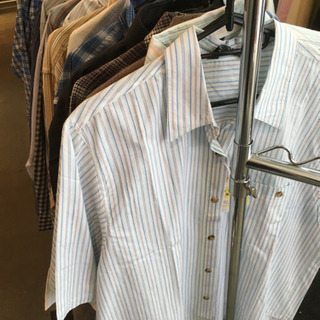 カッターシャツ、ワイシャツ大量まとめ売り。 カッターシャツ、ワイシャツ大量まとめ売り。