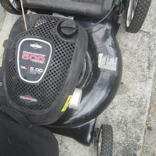 POULAN 節約 アメリカ製芝刈り機5馬力バケット付き 