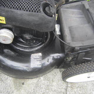 POULAN 節約 アメリカ製芝刈り機5馬力バケット付き 