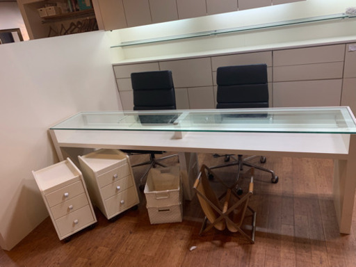 ネイルサロン閉店に伴い様々な備品お譲りします つるべー 香里園の収納家具の中古あげます 譲ります ジモティーで不用品の処分