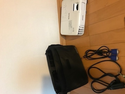 EPSON プロジェクター EB-S03 2,600lm SVGA 2.4kg