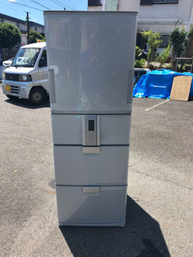 シャープ 5ドアー冷蔵庫です、かなり美品です。
