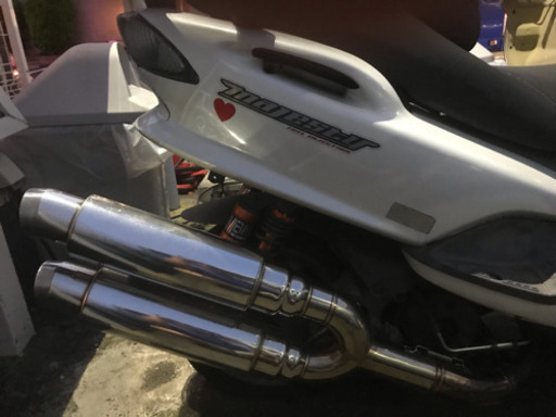 マジェスティ125fi ジャンク 不動車 ダブル出しマフラー サス社外 マジェスティ125fi ジャンク 不動車 ダブル出しマフラー サス社外