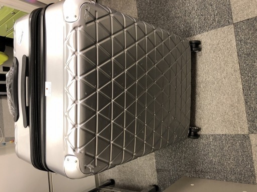 緊急値下げ！！★キャリーバッグ中古　1万円購入品★1度だけ使用