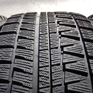 ＢＭＷ５シリーズ（Ｆ１０系）用　１８インチ　ランフラットスタッドレス付き