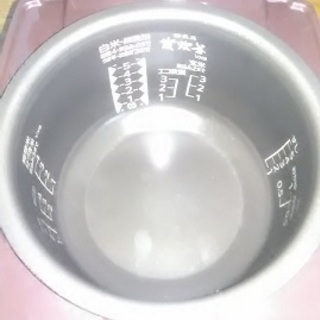 三菱 IHジャー炊飯器（5.5合炊き） シャインレッドMITSUBISHI 備長炭 炭炊釜 NJ-VX109-R