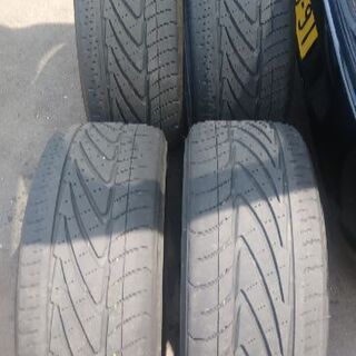 225/30R20 4本セット