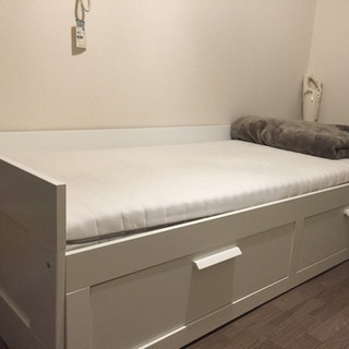 IKEA 収納付きソファ、ベッド