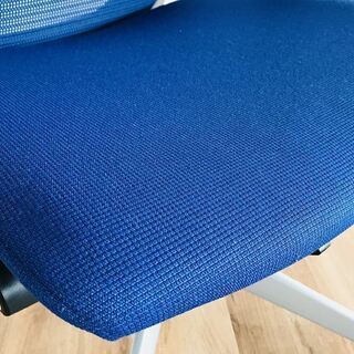 バロンチェア 中古 オカムラ バロン オフィスチェア シルバーフレーム ミディアムブルー 座クッション ハイバック 中古オフィス家具