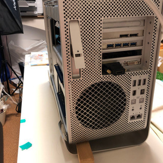 Mac Pro 2008 外装に難あり 10000円