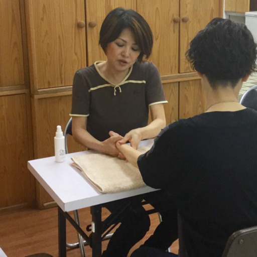 女性限定 大切な人の疲れを癒してあげたい お手軽簡単ハンドマッサージ講座 コラソン 奥沢のマッサージの生徒募集 教室 スクールの広告掲示板 ジモティー