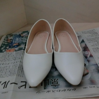 0円：白の靴：サイズM