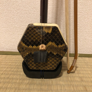 二胡お譲りします（二胡お譲りします - 弦楽器、ギター