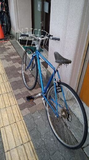 クロスバイク 自転車 700C 7段変速 通勤通学 チャリ 軽量 700×28C 