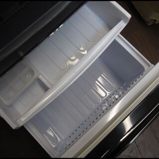 新生活！16200円 シャープ 2ドア 冷蔵庫 137L 15年製 ブラック