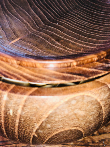 70年ほど前の日向蛤碁石の那智黒。本桑碁笥入り。