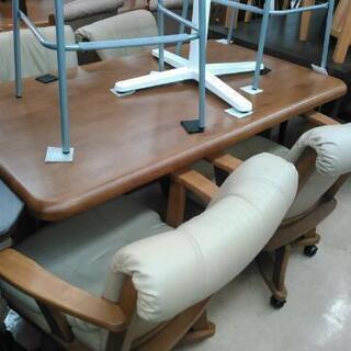 ダイニング5点セット　幅140ｃｍ　奥行79ｃｍ　高さ70ｃｍ