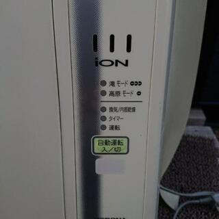 季節、空調家電 窓置きエアコン‼️説明書付き‼️（まだあります）