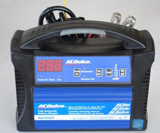 ACDelco(エーシーデルコ) 全自動バッテリー充電器 12V専用 AD-0002 中古