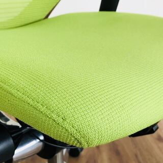 バロンチェア 中古 オカムラ バロン 中古オフィス家具 ポリッシュフレーム ライムグリーン 座クッション 背メッシュ