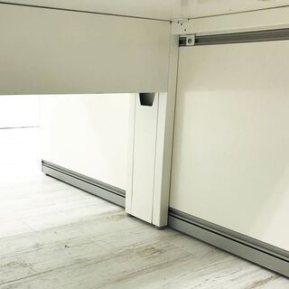 フリーアドレス 中古 オカムラ 【両面2連4枚セット】 W4900×D1400×H720 8人可能 中古オフィス家具 デスク 平机 レッド