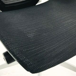 バロンチェア 中古 オカムラ バロン ブラック 可動肘 ハイバック シルバーフレーム メッシュ 中古オフィス家具