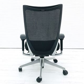 バロンチェア 中古 オカムラ バロン ブラック 可動肘 ハイバック シルバーフレーム クッション 中古オフィス家具