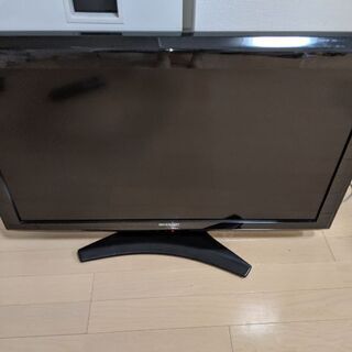 液晶テレビ　SHARP32型（8/10-13まで）