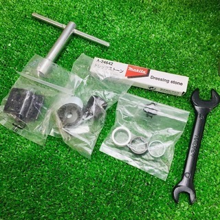 マキタ(makita) チップソー研磨機 9803【リライズ野田愛宕店】【店頭