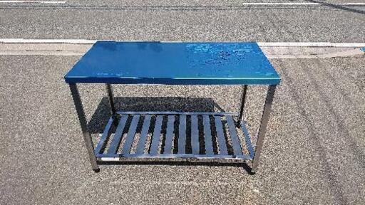 中古品(美品)  厨房用作業台 お売りします。