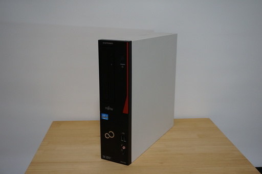 【富士通】スリムデスクトップ Win10/i3/4GB/DVD