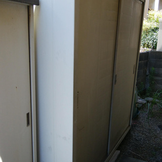 引取限定)《姫路市青山》ヨド物置☆大型物置☆収納力抜群！！こんなの 