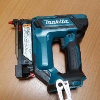 マキタの充電式ピンタッカー